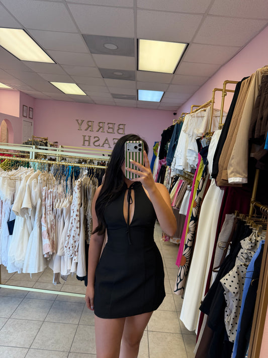 Alessia Black Dress