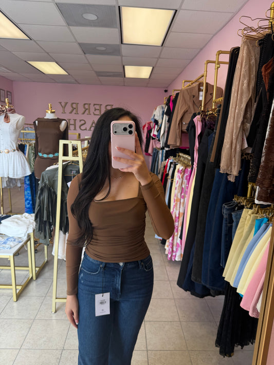 Perla Brown Top
