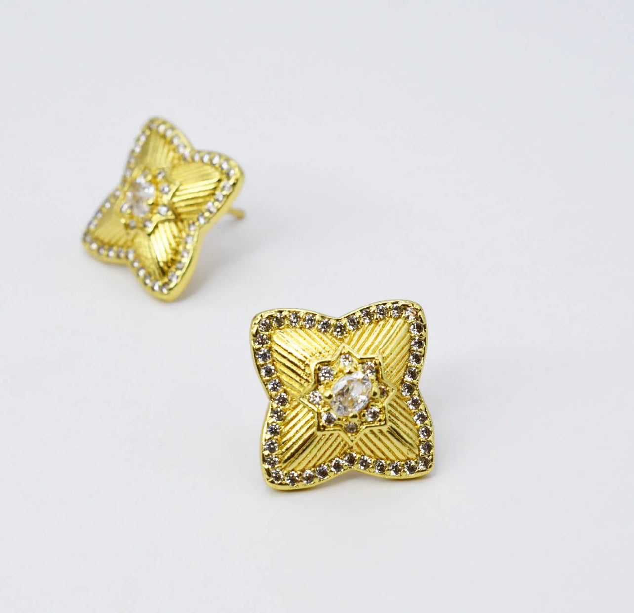 Edith gold earring